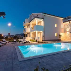 Maris 4*, Punat Croazia